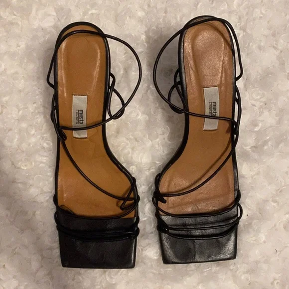 MIISTA Strappy Square Toe Sandal 🖤 - Picture 2 of 9